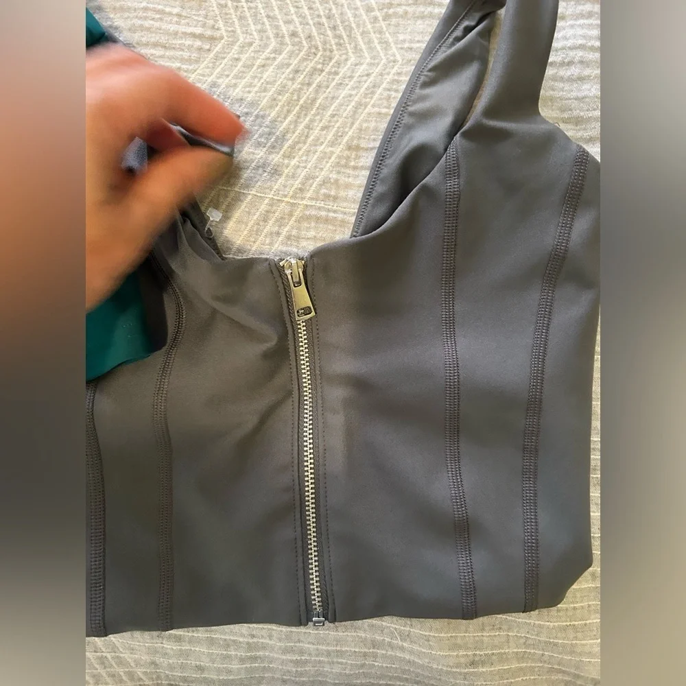 Bundle of three sports bras - Picture 9 of 10